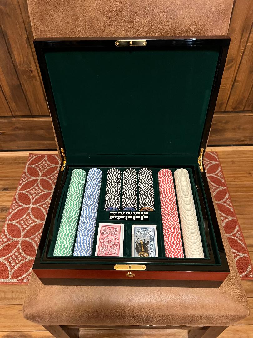 Diamond G Cattle Co. of Montana Custom Clay Poker Chip Set